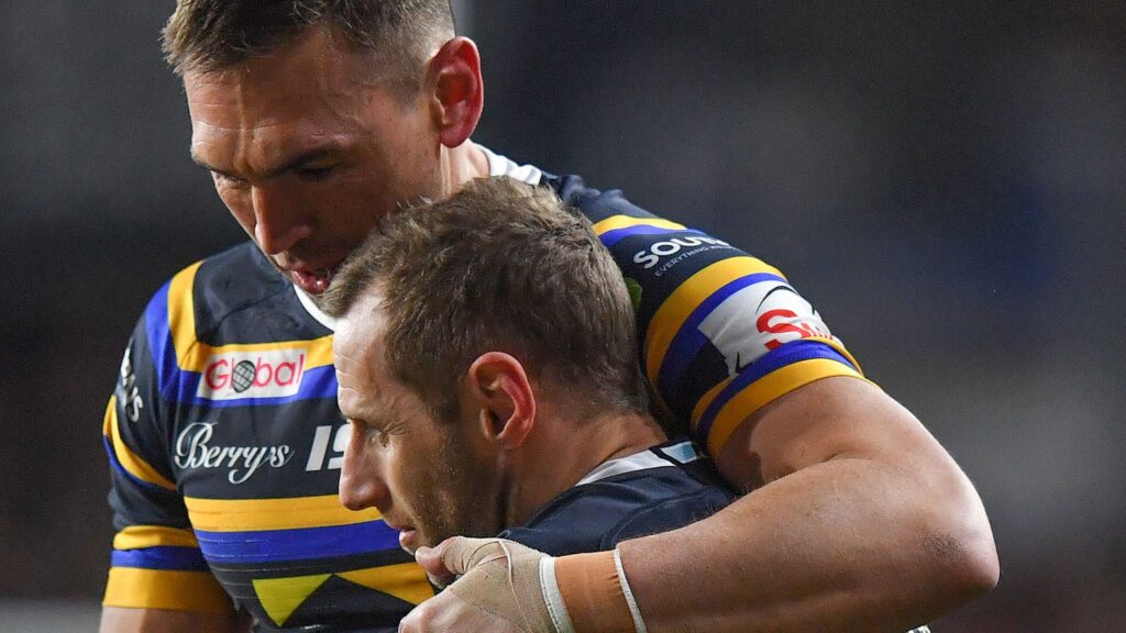 kevin sinfield just giving